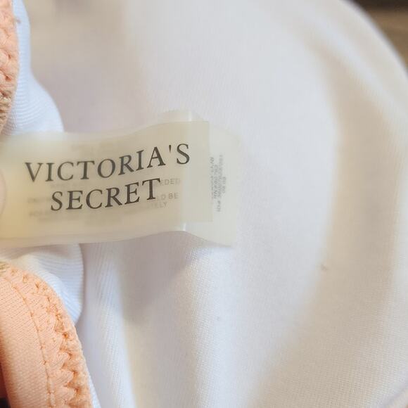 Victoria's Secret Peach & Gold Halter Top Bikini Top Swimsuit Size Medium - Picture 6 of 7